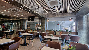 Ea Bistro Y Café