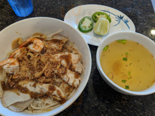 Pho Lee Hoa Phat