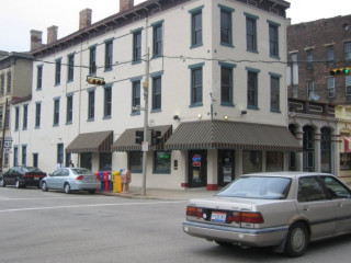 Washington Platform Saloon & Restaurant