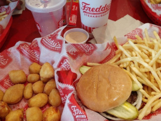 Freddy's Frozen Custard Steakburgers