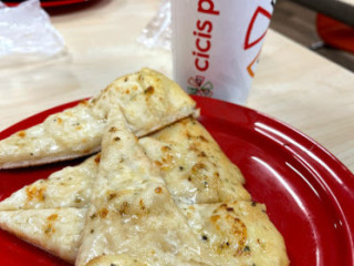 Cicis Pizza