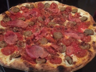 Strong's Brick Oven Pizzeria