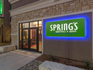 Spring's Bistro Holiday Inn San Marcos