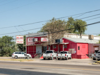 KD's Bar-B-Q