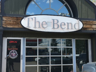 The Bend Lounge