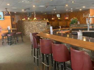 Dudek's Hot Stone Pub