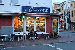 Cortina Eiscafe