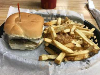 Maurer's Dairy And Ice Cream Shoppe