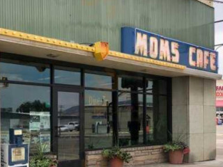 Moms Cafe