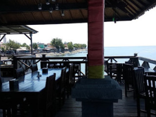 Upik Dermaga Resto