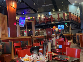 Red Robin Gourmet Burgers And Brews