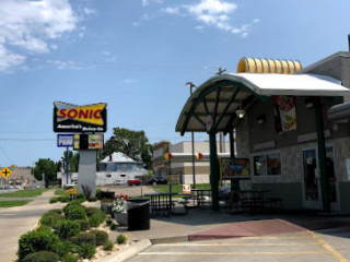 Sonic Drive-in