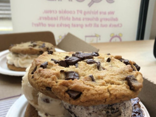 Insomnia Cookies