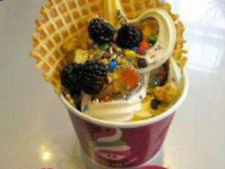 Menchie's Frozen Yogurt