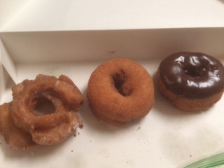 Southern Maid Donuts