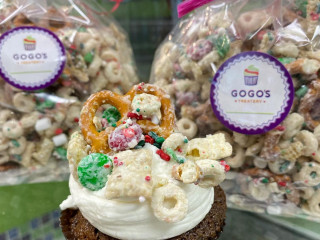 Gogo's Frozen Yogurt Cupcakes