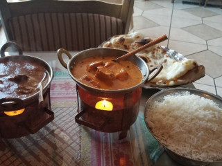 Au Restaurant Le Tandoor