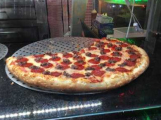 Chico's Pizza