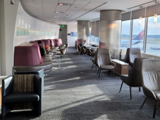 Delta Sky Club