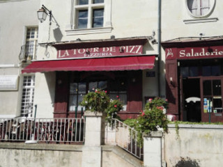 La Tour De Pizz