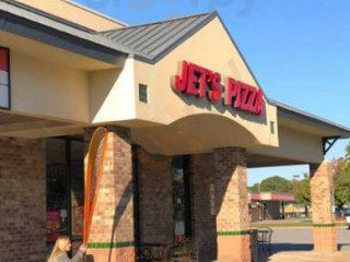 Jet's Pizza