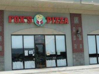 Fox's Pizza Den