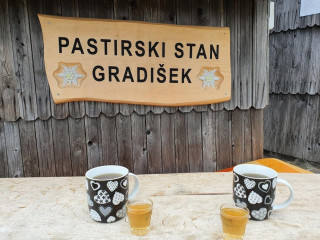 Pastirski Stan Gradišekovih