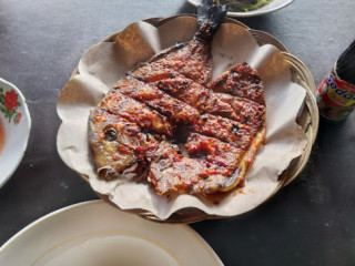 Ikan Bakar Inaq Sur