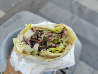 Mac's Shawarma Og Sandwich