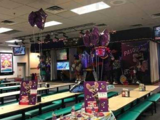 Chuck E. Cheese's