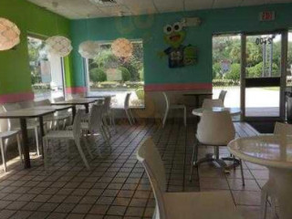 Sweetfrog Premium Frozen Yogurt