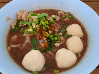 ร้านก๋วยเตี๋ยวลุงถม