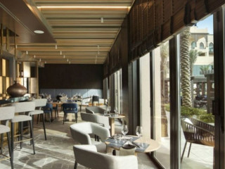 Turtle Bay Grill At Saadiyat Rotana Resort Villas