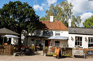 The Four Horseshoes