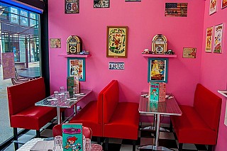 Cartoon's Cafe