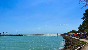 North Jetty Grille