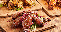 Jī Yì Shān Chicken Wings Mountain M+