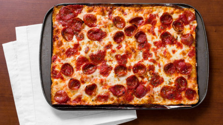 Detroit Deep Dish (8 Corner (16 Pcs.