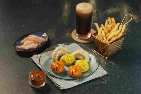 Kyllingdampet Momos Enhver Drink Fries