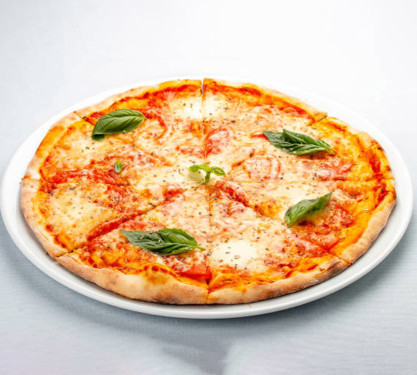 Classic Margheritta Pizza 8