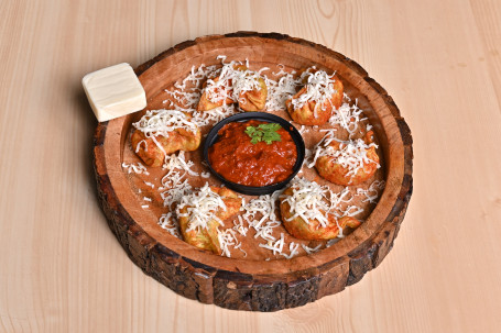 Veg Cheese Momos (6 Pcs)