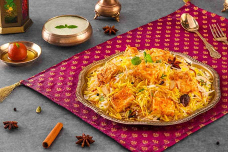 Zaikedaar Paneer Paneer Biryani Serves 1]