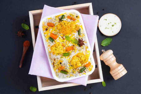 Veg Biryani (1 Serveres).