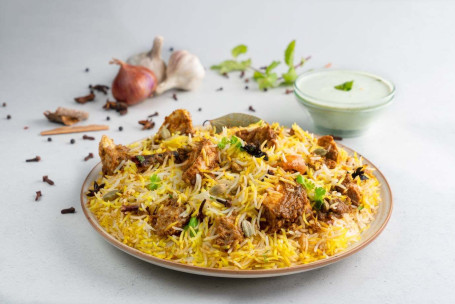 Hyderabadi Dum Chicken Biryani (Udbenet) (1 Serveres)