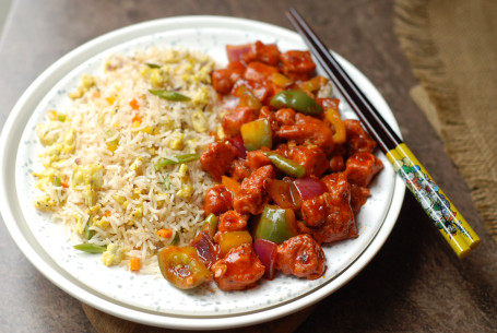 Veg Fried Rice Chilli Chicken (2 Pcs)