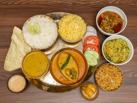 Hilsa Shorshe Maharaja Thali