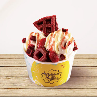 Berry Red Velvet Sundae (L)