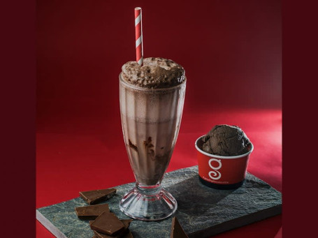 Chocolate Ice Cream Soda [650 Ml]