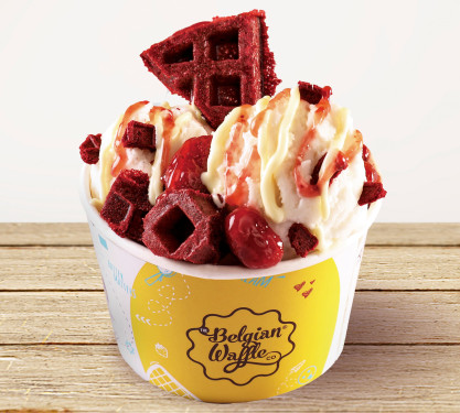 Berry Red Velvet Sundae Large