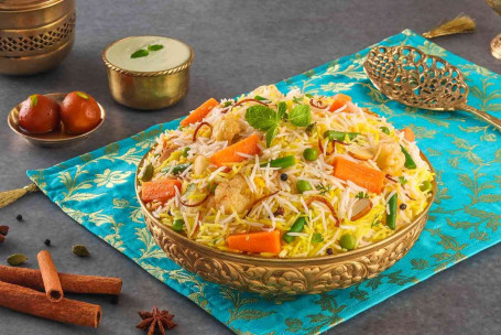 Subz-E-Biryani Veg Biryani Serverer 2-3]